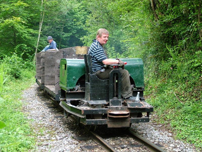 ccsw-hibberd-57.jpg - Out on the main line, our own Hibberd Motorail loco from the City of Chichester sewage works creeps up the line with the ammo wagons.