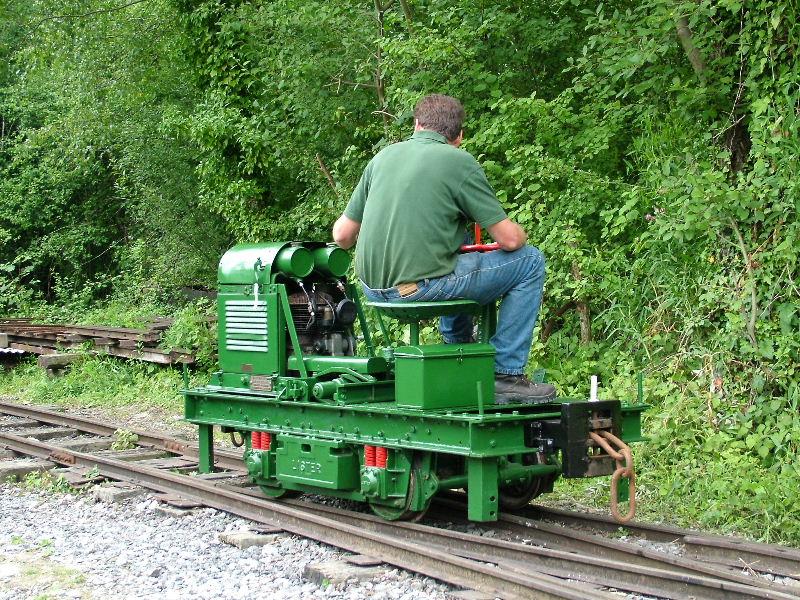 l3916-79.jpg - Oh here he is again! Back to camera.