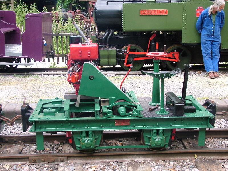 l9256-40.jpg - Peter Vallins was running his Petter engined L9256 on used vegetable oil. Chips anyone?