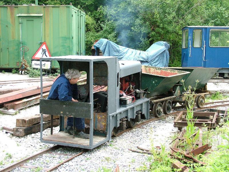 thakeham4-he3653-65.jpg - Up round the bend at the top before reversing carefully back down the hill.