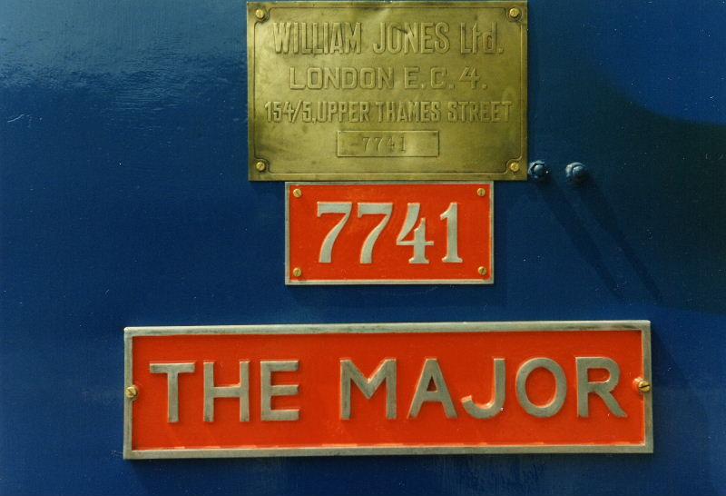 major-repaint02.jpg - Works plate, name plate and brass manufacturer's agents' plate - O&K locos were marketed by William Jones Ltd at a time when German products had otherwise lost their appeal.